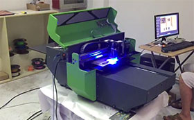 Iran dealer watched the printing of wer a2 uv printer